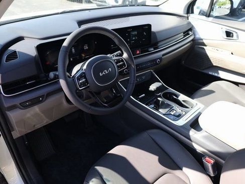 New 2026 Kia Carnival EX image 12