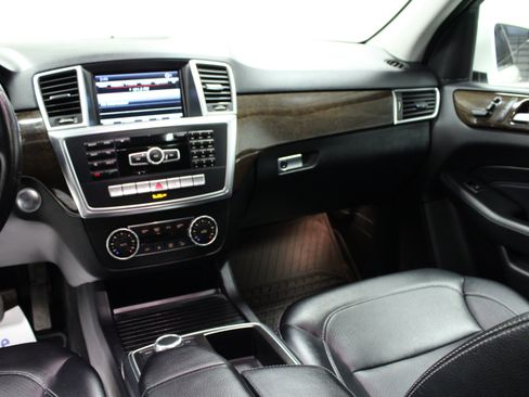 Used 2014 Mercedes-Benz ML 350 4MATIC image 19