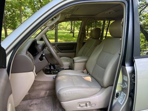 Used 2001 Toyota Land Cruiser AWD/4WD image 50