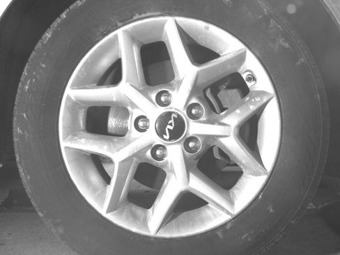 Used 2025 Kia Soul LX w/ LX Technology Package image 13