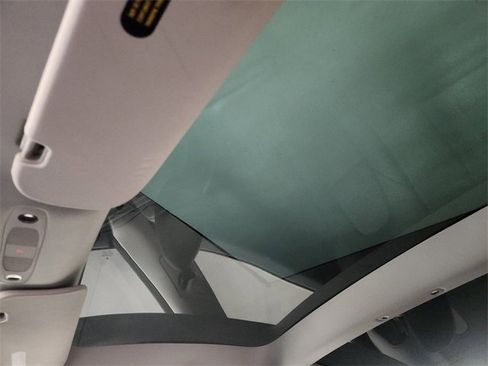 Used 2022 Tesla Model 3 Performance image 23