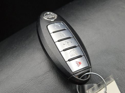 Used 2018 Nissan Armada Platinum image 37