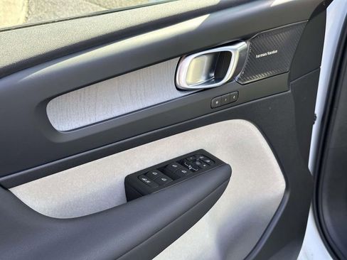 New 2026 Volvo XC40 B5 Ultra w/ Protection Package Premier image 17