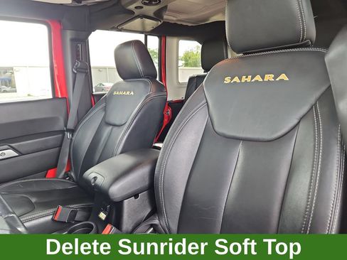 Used 2015 Jeep Wrangler Unlimited Sahara w/ Dual Top Group AWD/4WD image 20