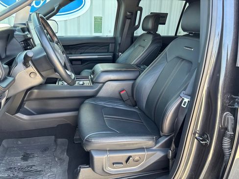 Used 2024 Ford Expedition Platinum AWD/4WD image 12
