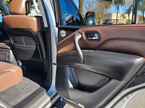 Used 2022 INFINITI QX80 Sensory w/ All-Season Package image 30