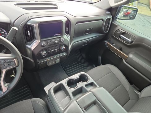 Used 2020 Chevrolet Silverado 1500 LT AWD/4WD image 21