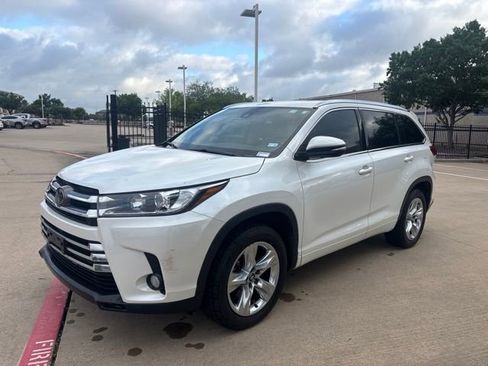Used 2017 Toyota Highlander Limited FWD image 1