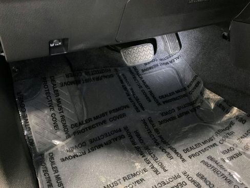 Certified 2022 Toyota Tacoma TRD Sport image 38