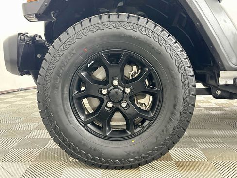 Used 2021 Jeep Wrangler Unlimited Sport AWD/4WD image 28
