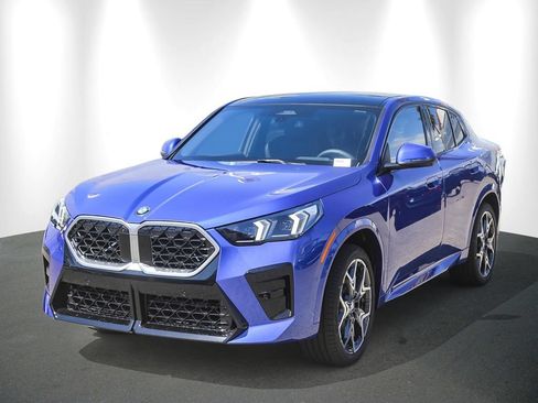 New 2026 BMW X2 xDrive28i w/ Technology Package AWD/4WD image 3
