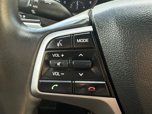 Used 2018 Hyundai Elantra Value Edition w/ Cargo Package FWD image 17