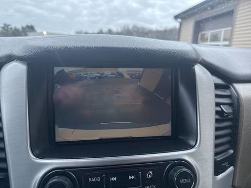 Used 2016 GMC Yukon XL SLT w/ Open Road Package image 17