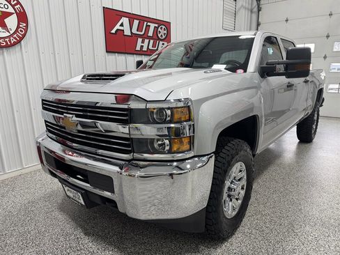 Used 2017 Chevrolet Silverado 2500 W/T w/ WT Fleet Convenience Package AWD/4WD image 2