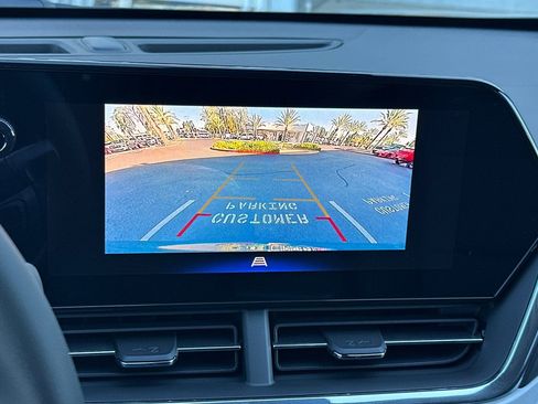 New 2026 Chevrolet Trax LT w/ Driver Confidence Package image 18