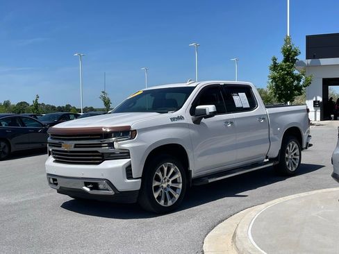Used 2021 Chevrolet Silverado 1500 High Country w/ Technology Package AWD/4WD image 4