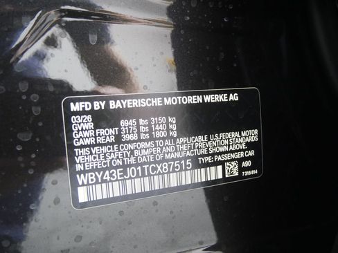 Used 2026 BMW i7 xDrive60 w/ Premium Package RWD image 27
