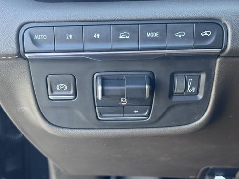 Used 2023 Cadillac Escalade Sport w/ LPO, ONYX Package image 24