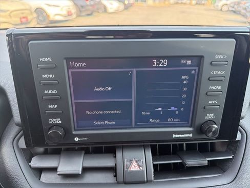 Used 2022 Toyota RAV4 LE image 23