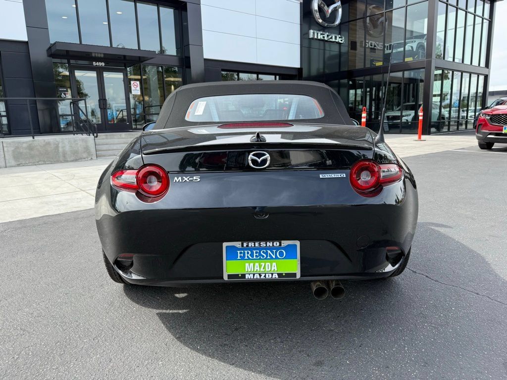 New 2026 MAZDA MX-5 Miata Club w/ Interior Package RWD image 8