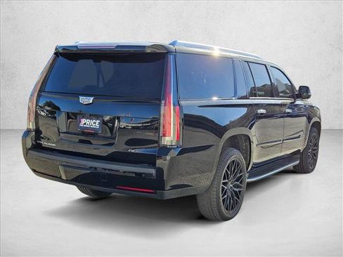 Used 2020 Cadillac Escalade ESV Luxury w/ Escalade Sport Edition image 3