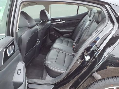 Used 2023 Nissan Maxima SV w/ Floor Mat Group FWD image 17
