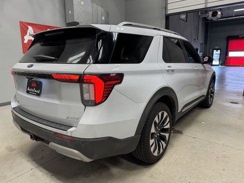 Used 2025 Ford Explorer Platinum w/ LUX Leather Package AWD/4WD image 7