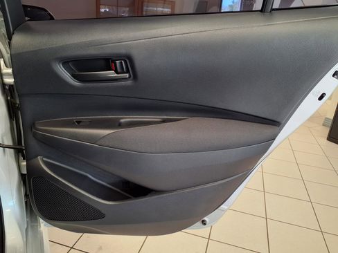 Used 2025 Toyota Corolla LE FWD image 12