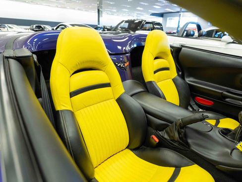 Used 1998 Chevrolet Corvette Convertible w/ Memory Pkg RWD image 12