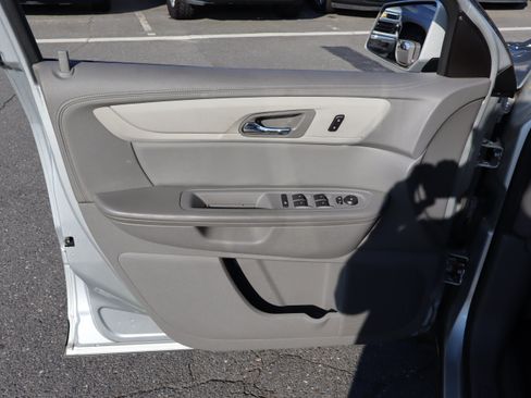 Used 2017 Chevrolet Traverse LT AWD/4WD image 15