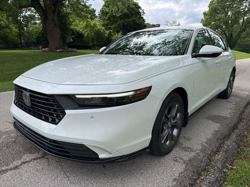 Used 2023 Honda Accord EX-L image 7