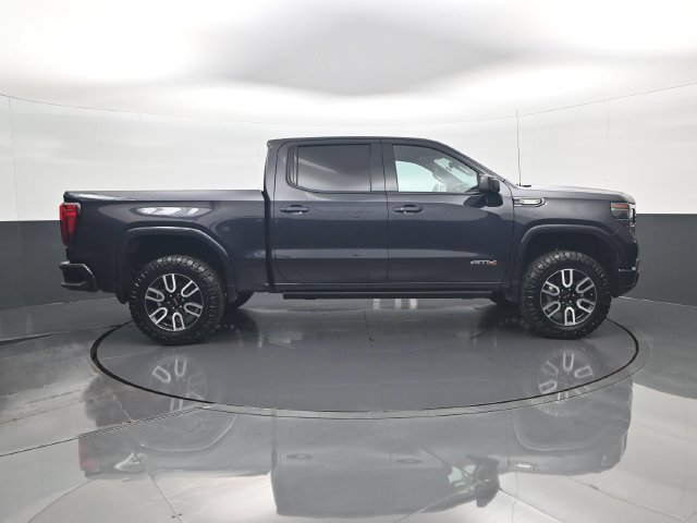 Used 2023 GMC Sierra 1500 AT4 w/ AT4 Premium Package AWD/4WD image 4