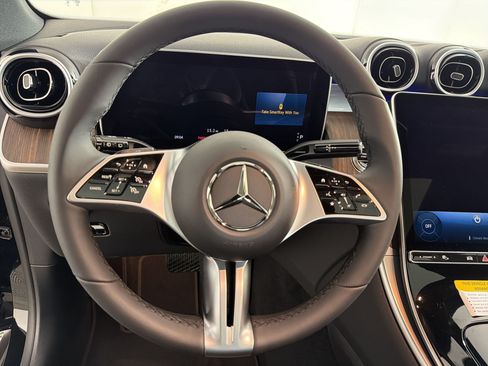 Used 2026 Mercedes-Benz GLC 300 4MATIC image 18