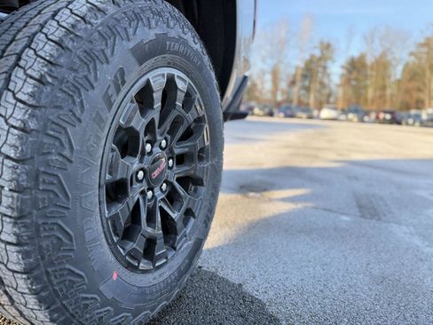 New 2026 GMC Canyon Elevation w/ Convenience Package image 11