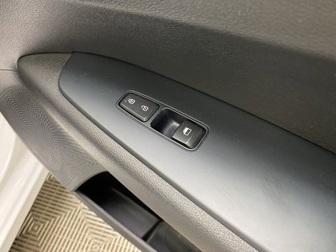 Used 2021 Kia Forte LXS image 17