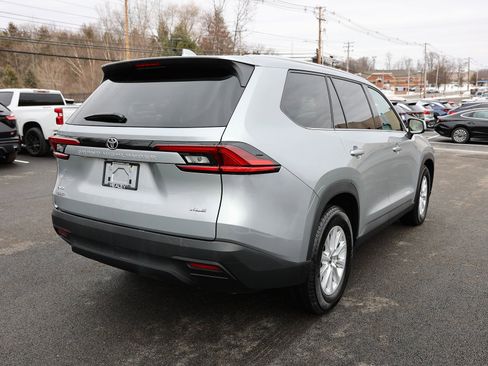 Used 2025 Toyota Grand Highlander AWD image 7