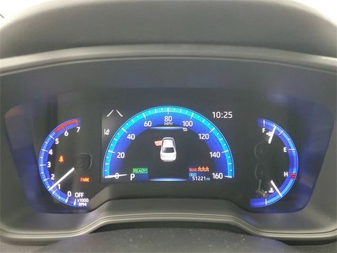 Used 2021 Toyota Corolla LE image 25