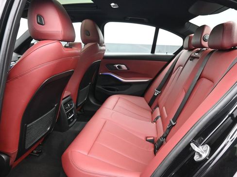 Used 2022 BMW 330i xDrive 330i xDrive w/ Driving Assistance Package image 21