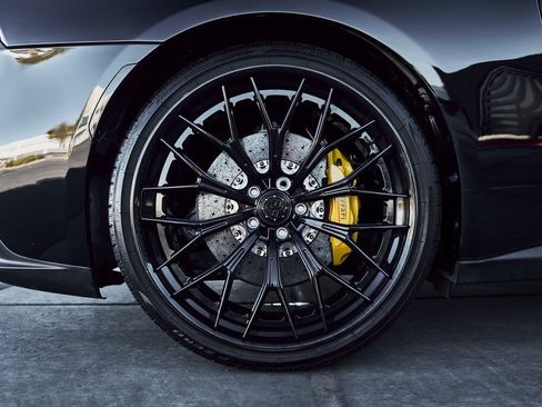 Used 2018 Ferrari GTC4Lusso T image 23