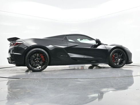 Used 2025 Chevrolet Corvette Z06 RWD image 59
