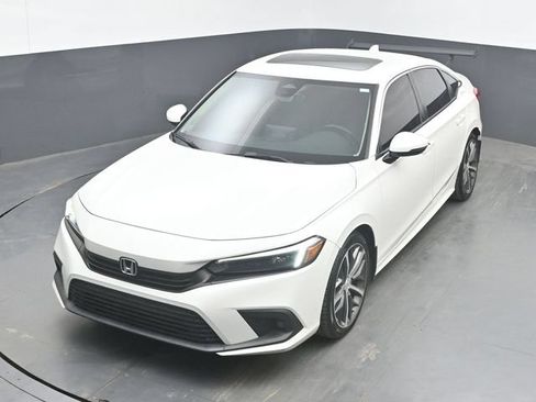 Used 2023 Honda Civic Touring image 15
