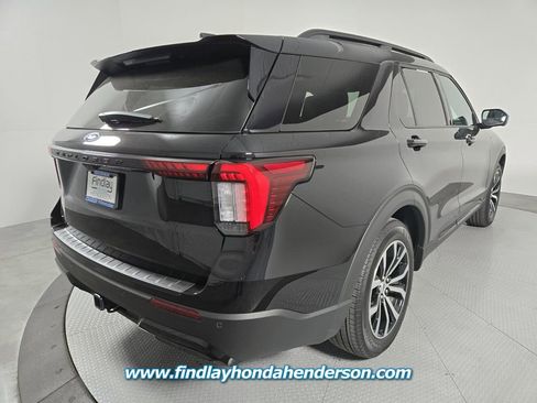 Used 2025 Ford Explorer ST-Line RWD image 6