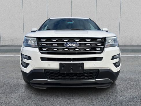 Used 2017 Ford Explorer Limited w/ Equipment Group 301A image 2