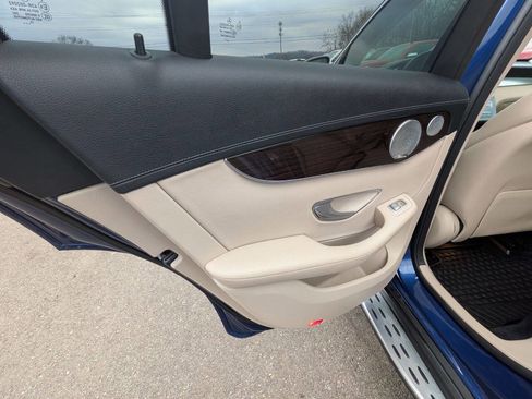 Used 2020 Mercedes-Benz GLC 350e GLC 350e 4MATIC AWD 4dr SUV image 22