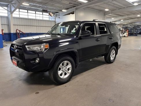 Used 2024 Toyota 4Runner SR5 image 7