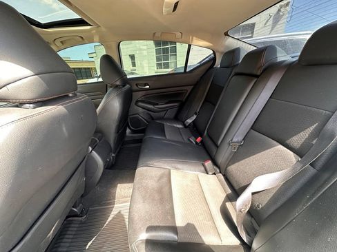 Used 2020 Nissan Altima 2.5 SR w/ Premium Package FWD image 14
