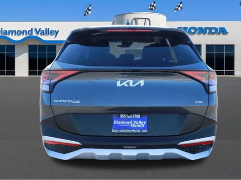 Used 2023 Kia Sportage LX image 5