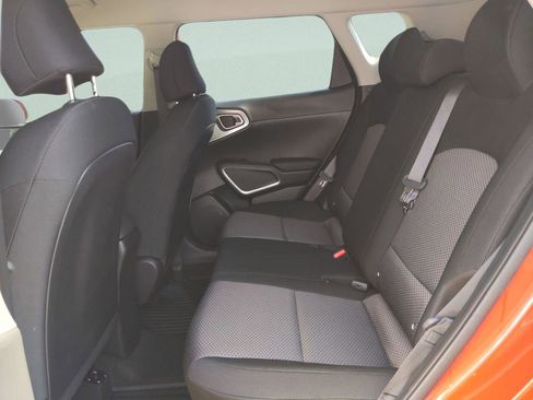 Certified 2022 Kia Soul LX FWD image 10