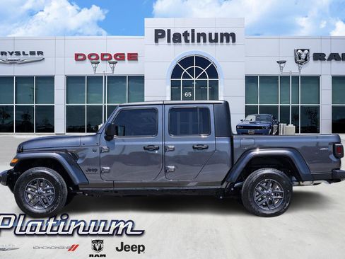 New 2025 Jeep Gladiator Sport image 3