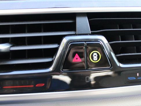 Used 2016 BMW 750i xDrive image 56